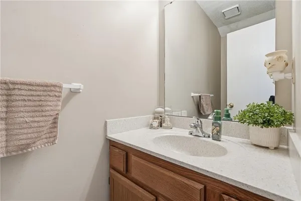 $225,000 | 7001 North Askew Avenue, Gladstone, MO 64119