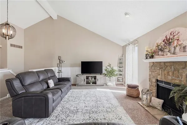 $225,000 | 7001 North Askew Avenue, Gladstone, MO 64119