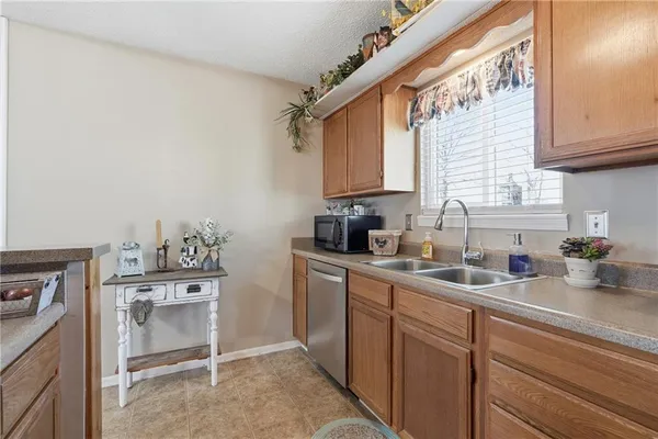 $225,000 | 7001 North Askew Avenue, Gladstone, MO 64119