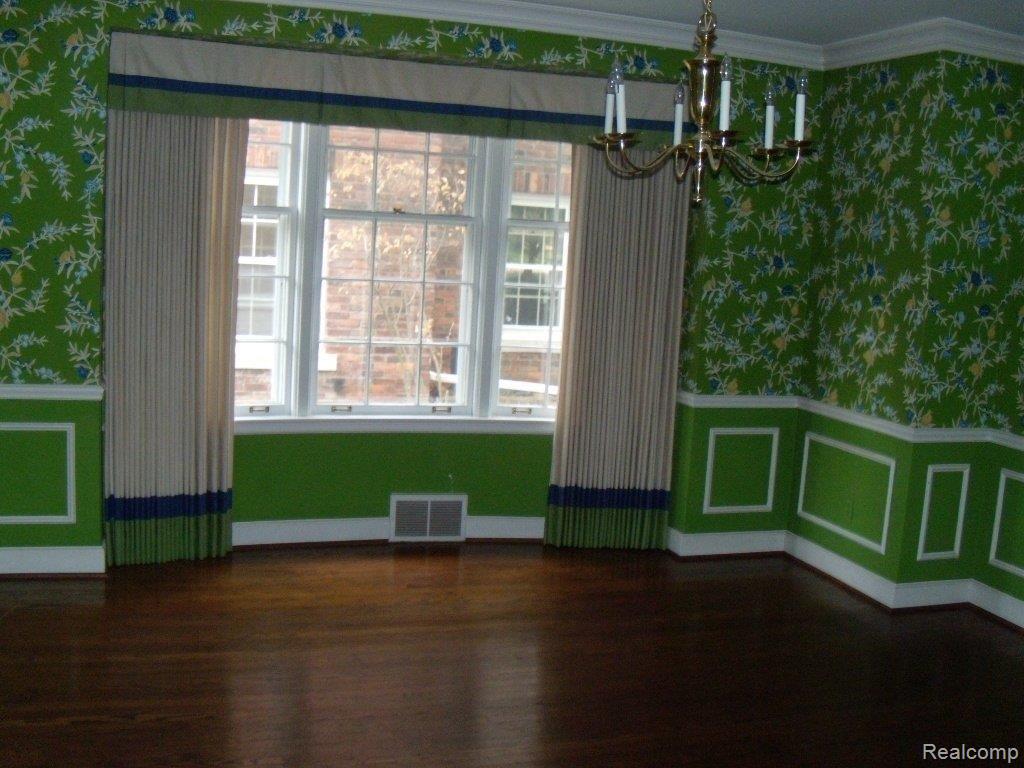 114 Merriweather Road Grosse Pointe, MI 48236 - Photo 8 of 17 DSCN3675