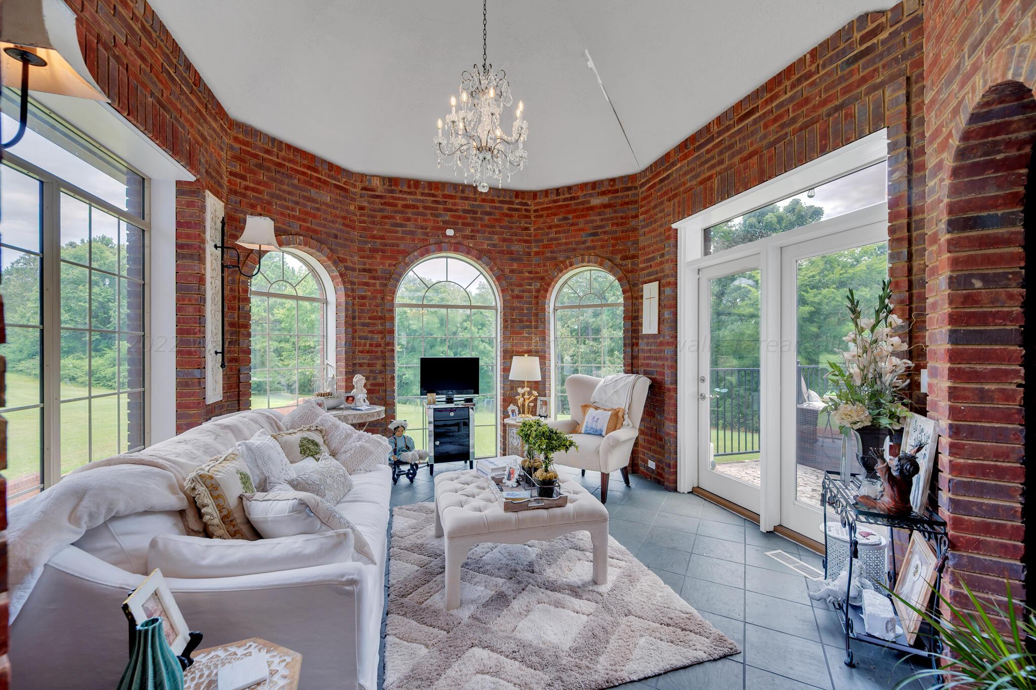 2242 Corner Road Warrior, AL 35180 - Photo 17 of 48 Gallery Image 17