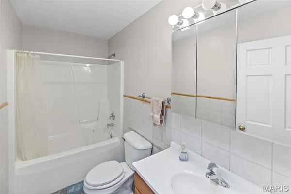 $395,000 | 2628 Jamison Drive, Alton, IL 62002