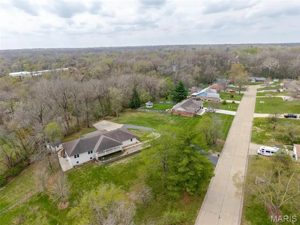 $395,000 | 2628 Jamison Drive, Alton, IL 62002