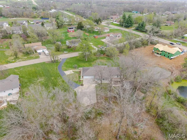 $395,000 | 2628 Jamison Drive, Alton, IL 62002