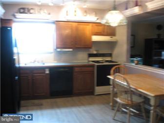 904 Herman Road Horsham, PA 19044 - Photo 2 of 7 Kitchen