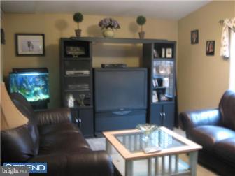904 Herman Road Horsham, PA 19044 - Photo 4 of 7 Family Room