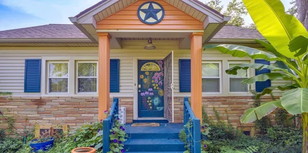 $3,800 | 105 McGavock Pike, Nashville, TN 37214