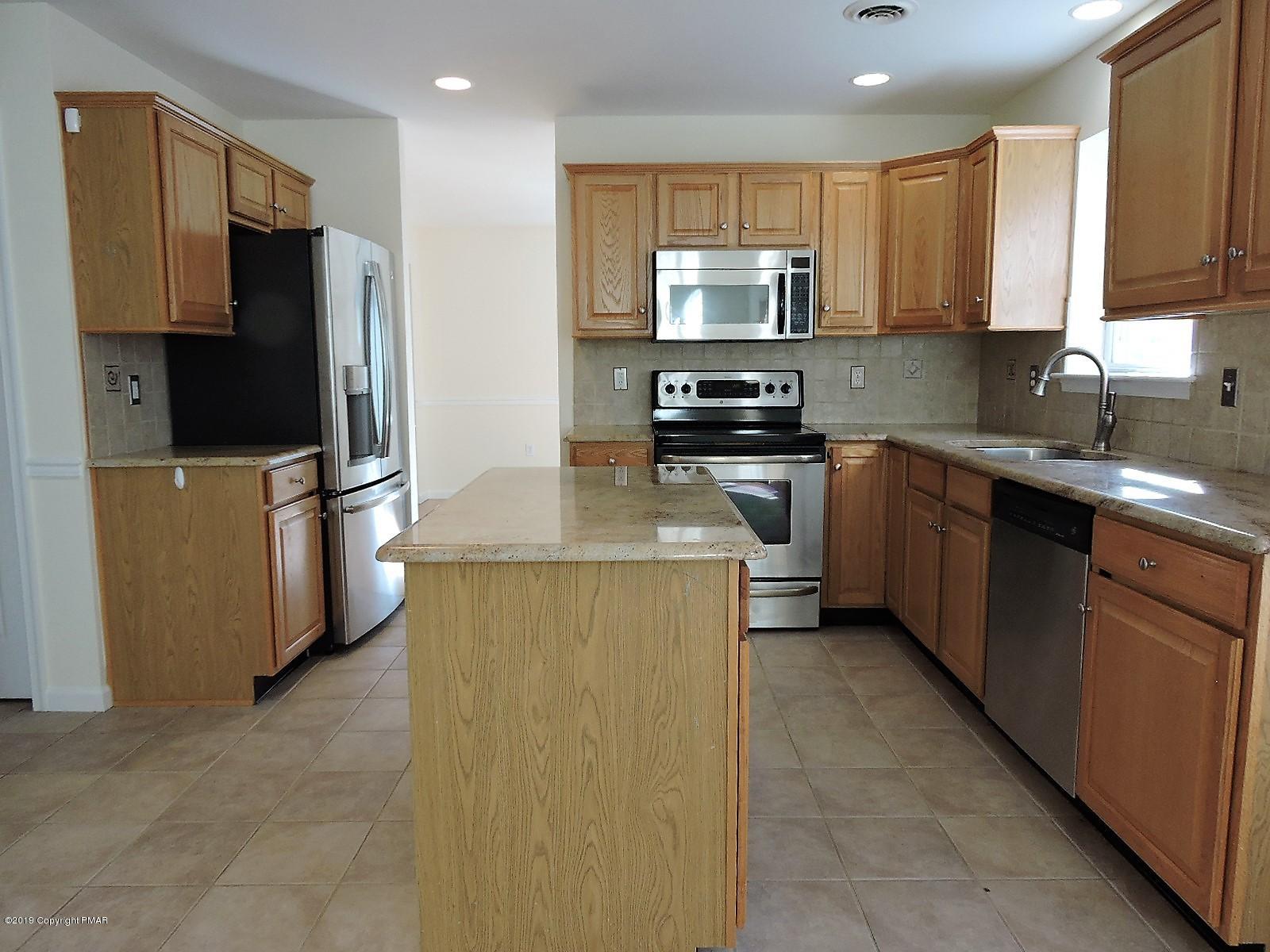 323 Ralph Samuel Boulevard Kunkletown, PA 18058 - Photo 13 of 44 Kitchen with Islan