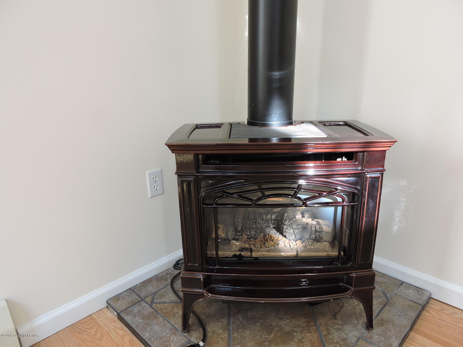 323 Ralph Samuel Boulevard Kunkletown, PA 18058 - Photo 18 of 44 Beautiful LPG Stove