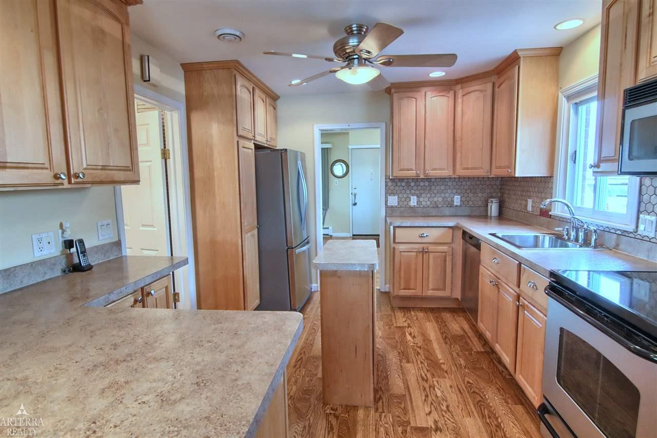 6395 Dyke Road Algonac, MI 48001 - Photo 12 of 26 Kitchen