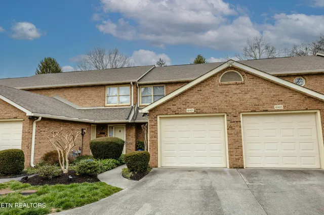 $324,000 | 10427 Raven Brook Lane, Knoxville, TN 37922