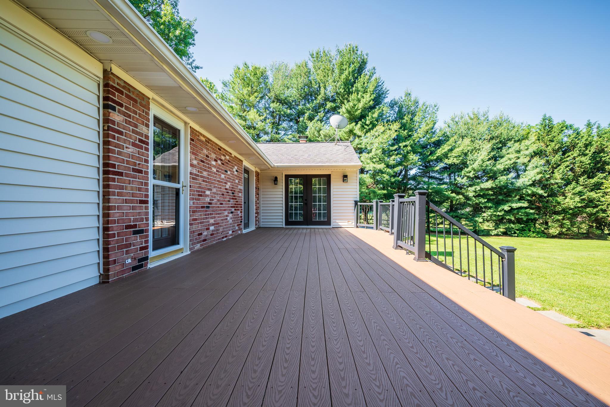 21020 Peach Tree Road Dickerson, MD 20842 - Photo 21 of 57 a view of a house with backyard and garden