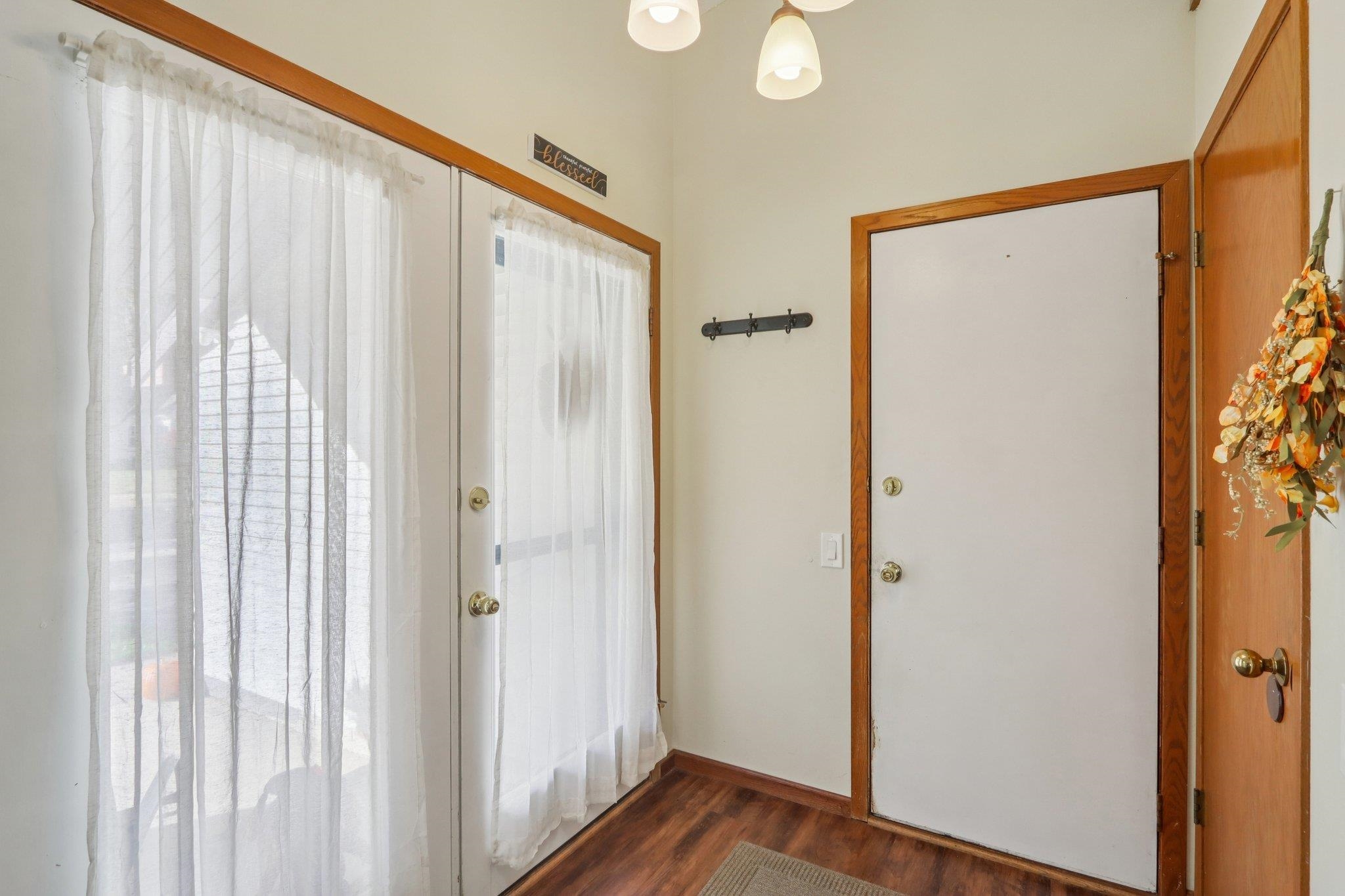 1006 South Division Street Waunakee, WI 53597 - Photo 5 of 51