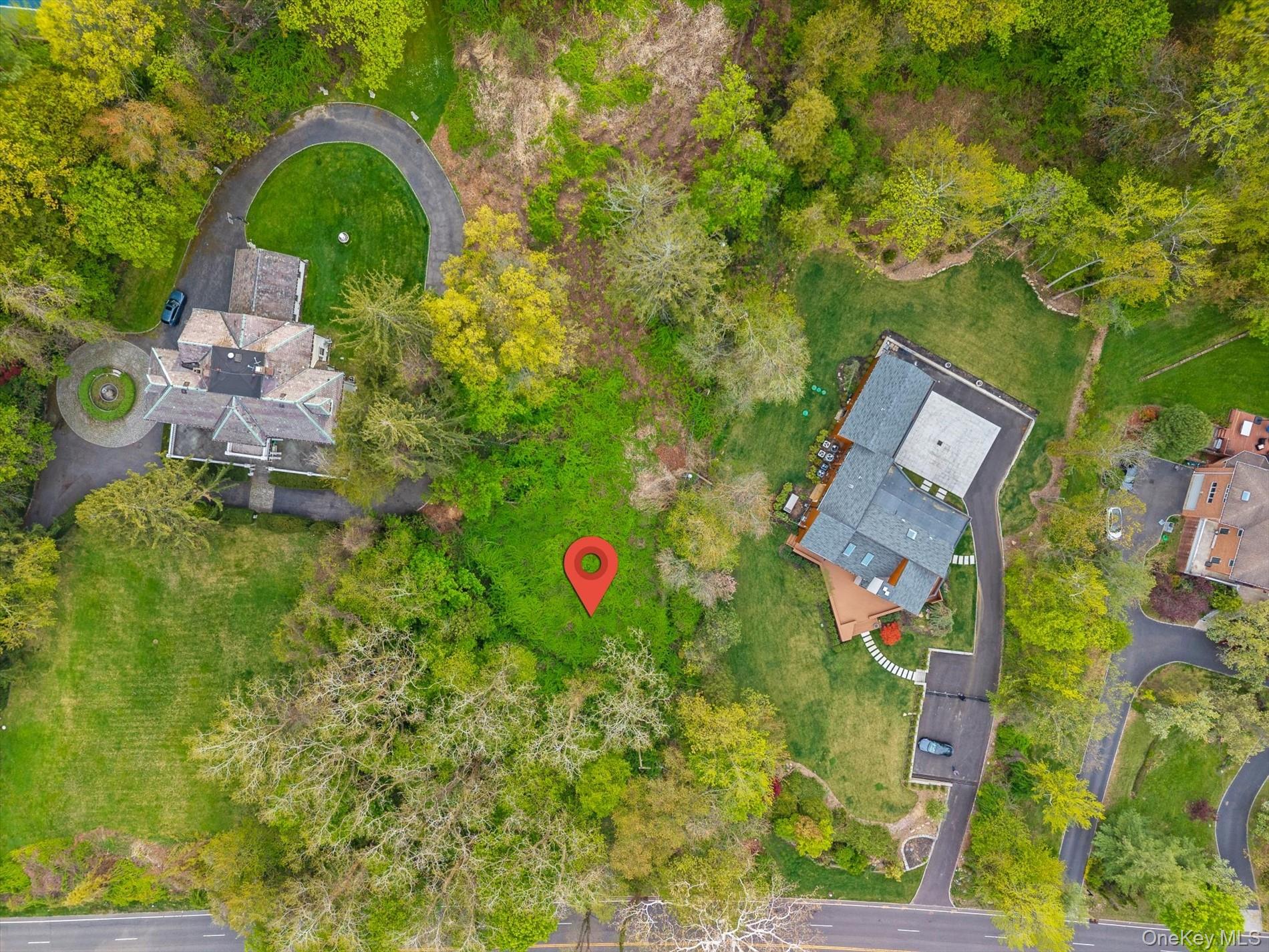 367 East Shore Road Great Neck, NY 11023 - Photo 3 of 7