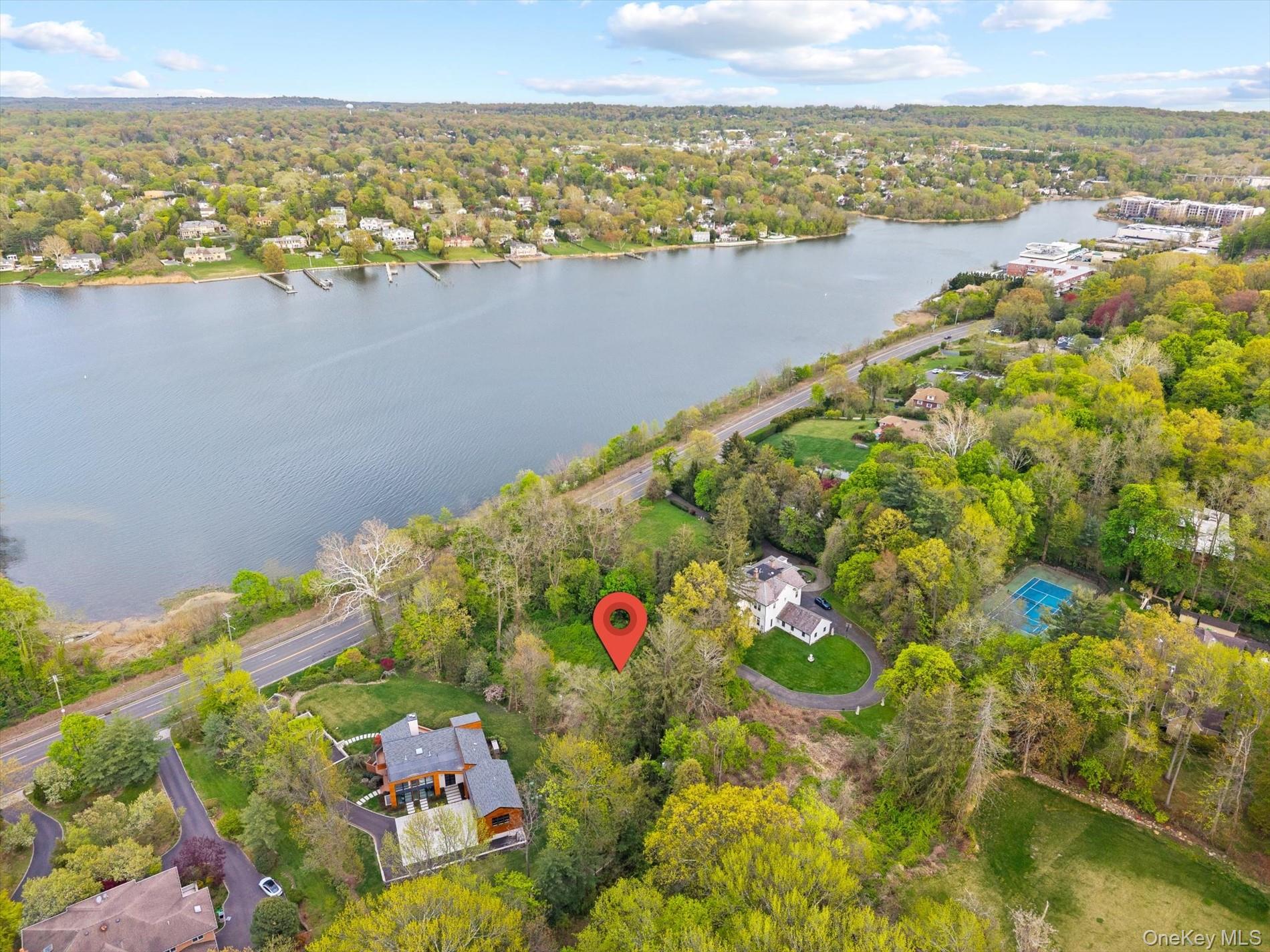 367 East Shore Road Great Neck, NY 11023 - Photo 5 of 7