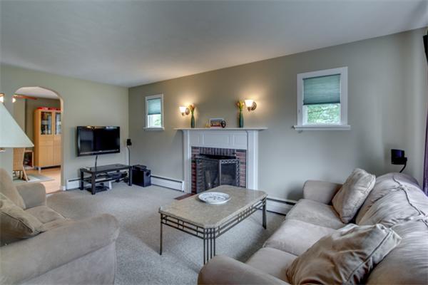 9 Oregon Road Ashland, MA 01721 - Photo 4 of 23 Gallery Image 4