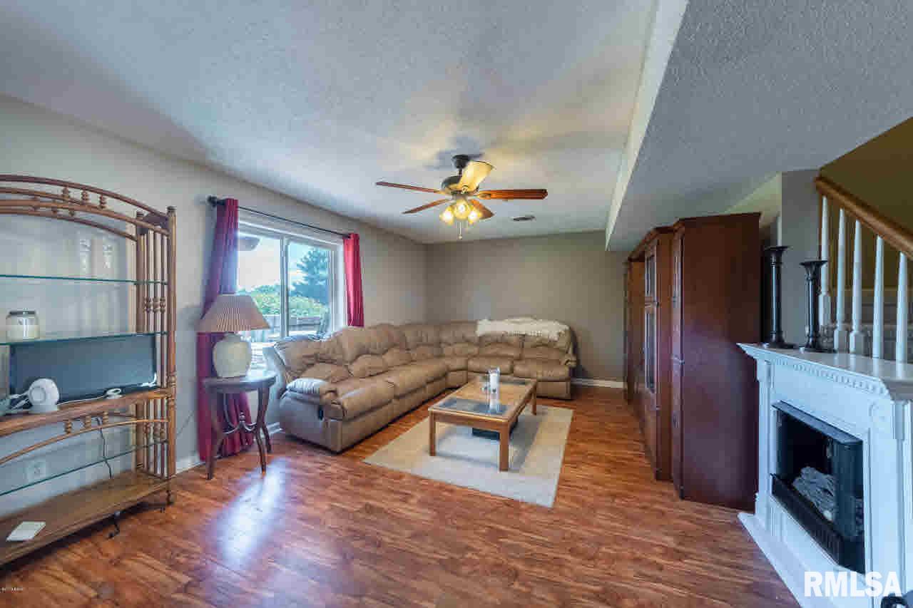 2307 Spring Lane Marion, IL 62959 - Photo 11 of 48 Gallery Image 11