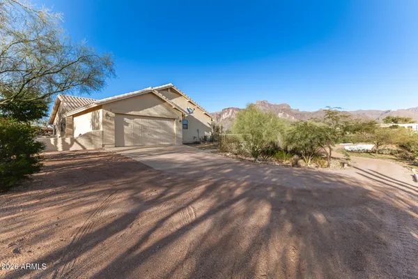 $570,000 | 368 North Mountain View Road, Apache Junction, AZ 85119