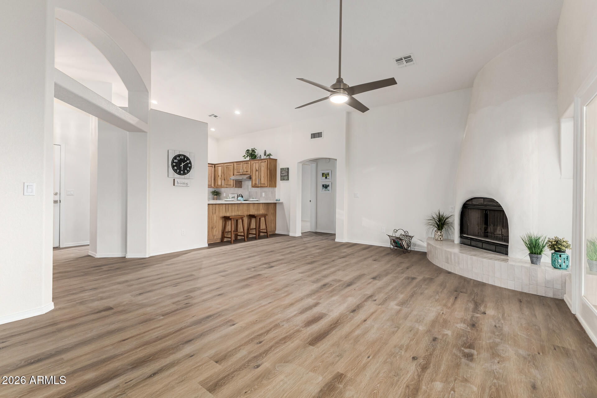 368 North Mountain View Road Apache Junction, AZ 85119 - Photo 10 of 48 Great Room 1