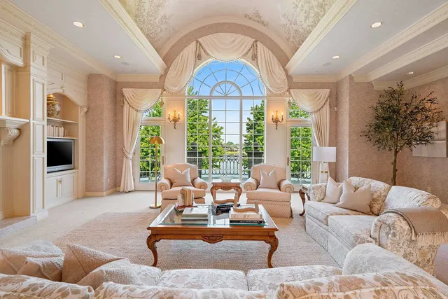 $1,800,000 | 1605 East Sonata Drive, Green Bay, WI 54311