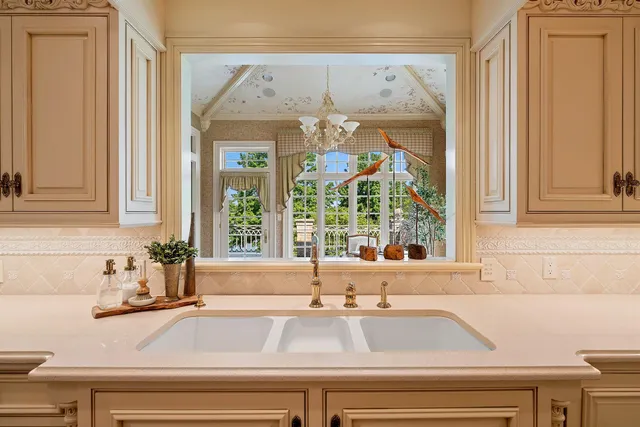 $1,800,000 | 1605 East Sonata Drive, Green Bay, WI 54311