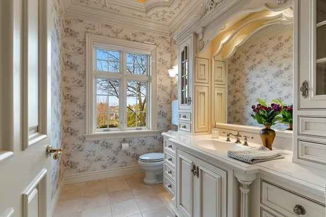 $1,800,000 | 1605 East Sonata Drive, Green Bay, WI 54311