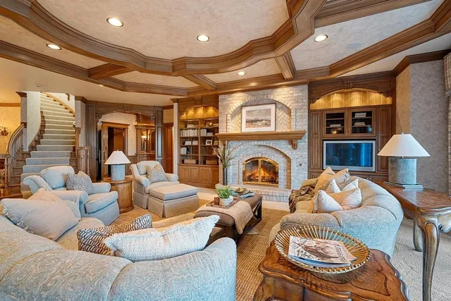 $1,800,000 | 1605 East Sonata Drive, Green Bay, WI 54311