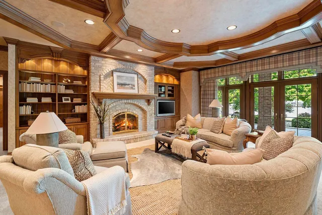 $1,800,000 | 1605 East Sonata Drive, Green Bay, WI 54311