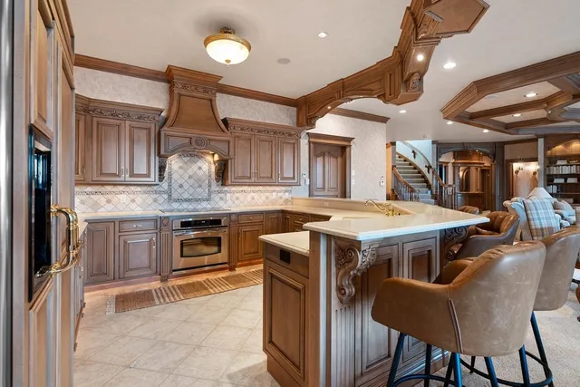 $1,800,000 | 1605 East Sonata Drive, Green Bay, WI 54311