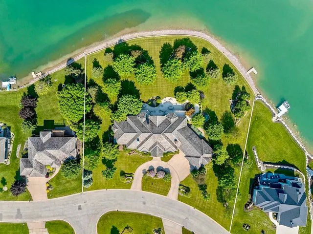 $1,800,000 | 1605 East Sonata Drive, Green Bay, WI 54311