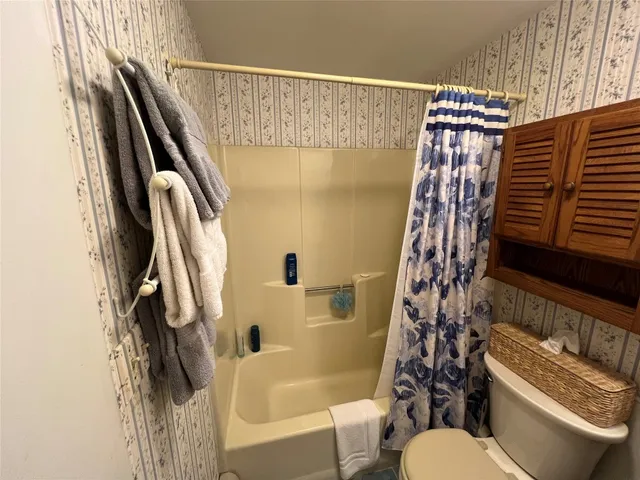 $195,000 | 15 Addison Court, Binghamton, NY 13904