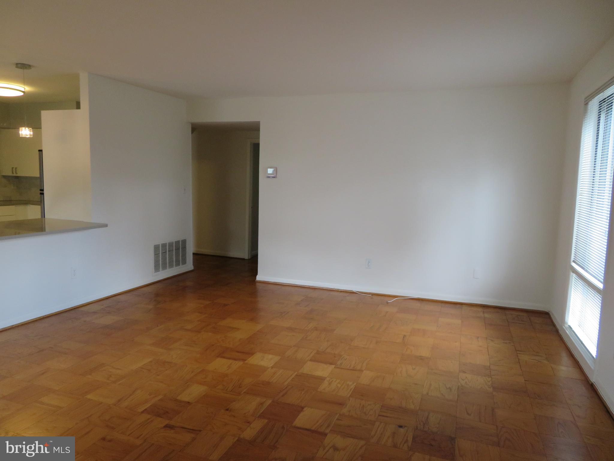 2 Cross Keys Road, Unit 2E Baltimore, MD 21210 - Photo 7 of 19 spacious Living Room