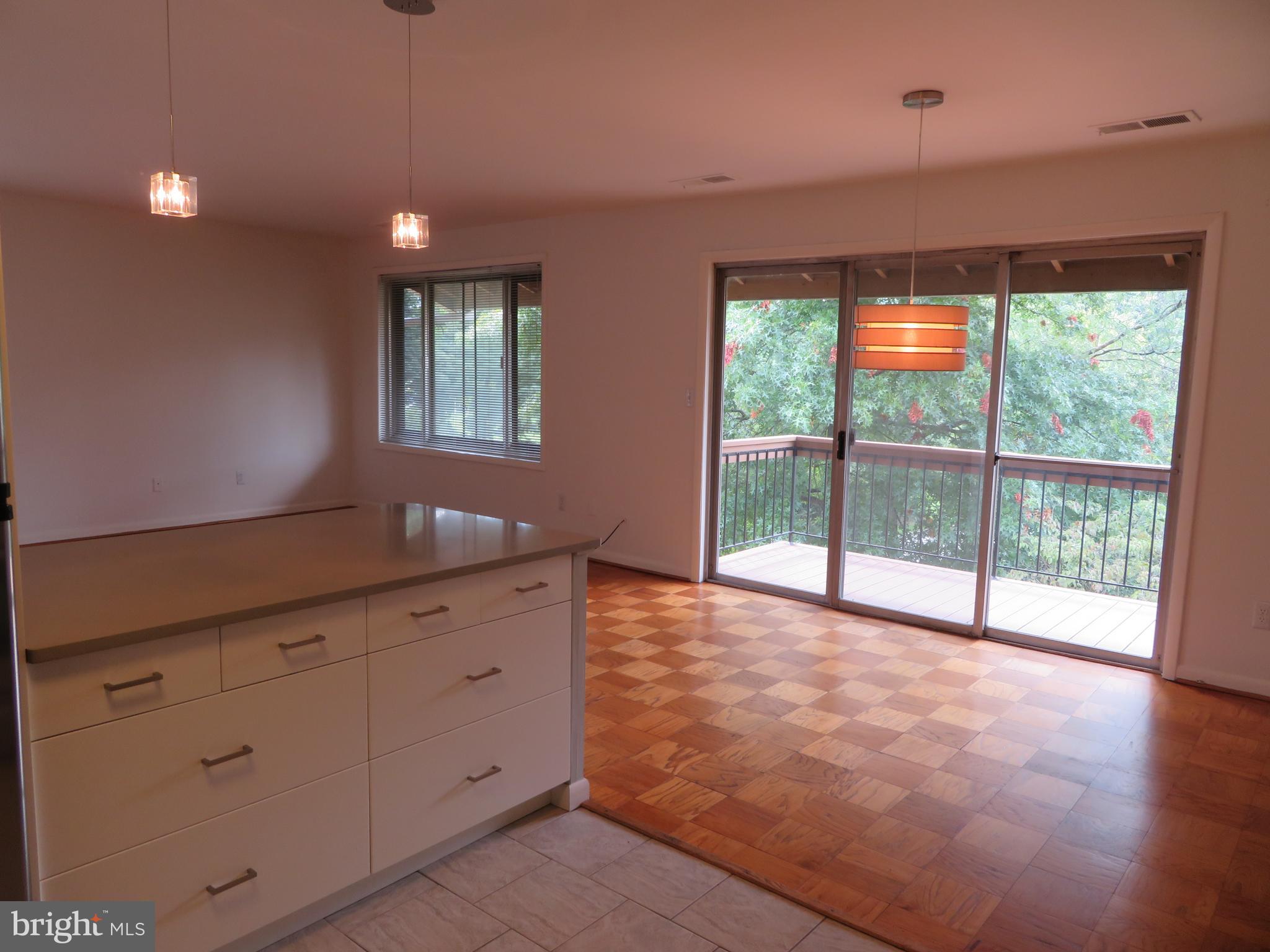 2 Cross Keys Road, Unit 2E Baltimore, MD 21210 - Photo 9 of 19 Dining area