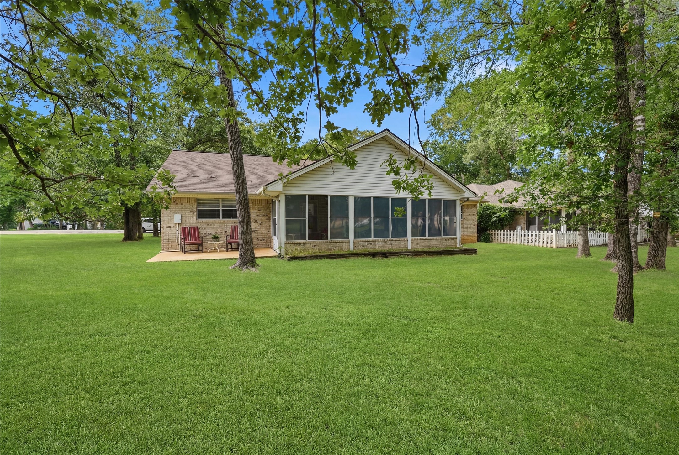 281 Broadmoor Street Trinity, TX 75862 - Photo 15 of 23