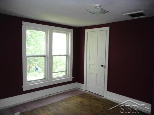 705 Webster Street Bay City, MI 48708 - Photo 8 of 21 31260186-7.JPG