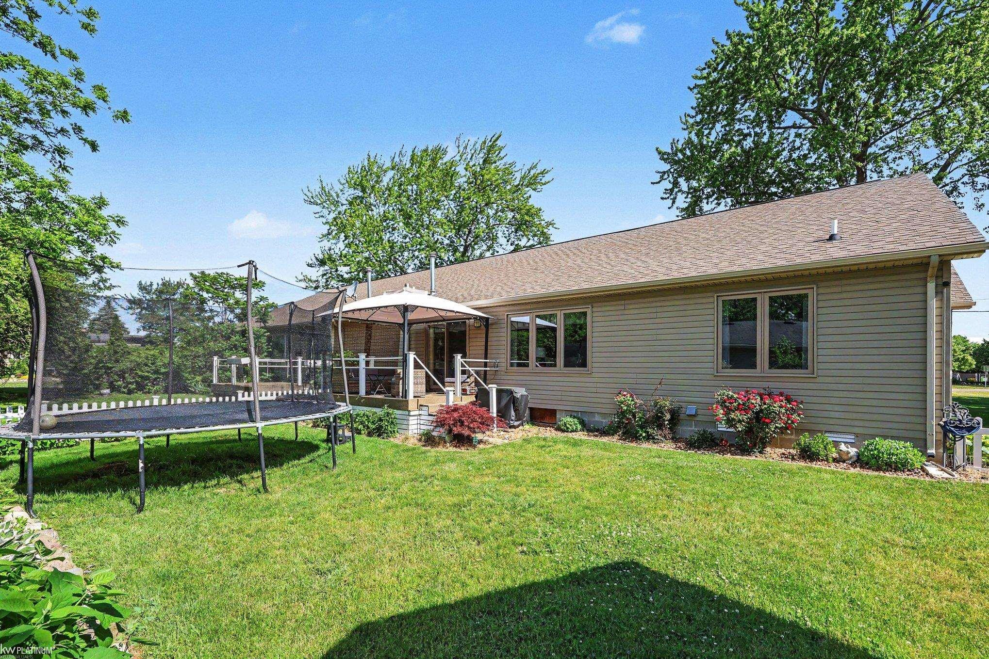 393 Pointe Tremble Road Algonac, MI 48001 - Photo 26 of 37