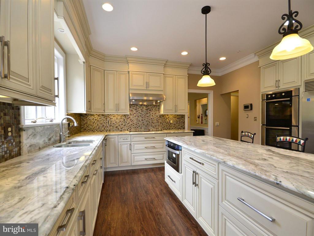 13210 River Road Potomac, MD 20854 - Photo 14 of 30 Kitchen