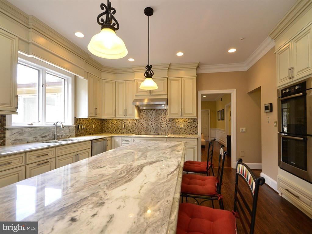 13210 River Road Potomac, MD 20854 - Photo 16 of 30 Kitchen