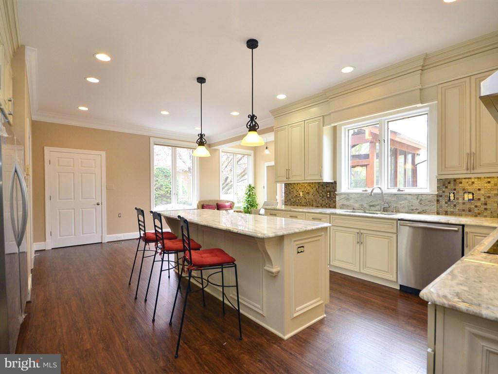 13210 River Road Potomac, MD 20854 - Photo 17 of 30 Kitchen