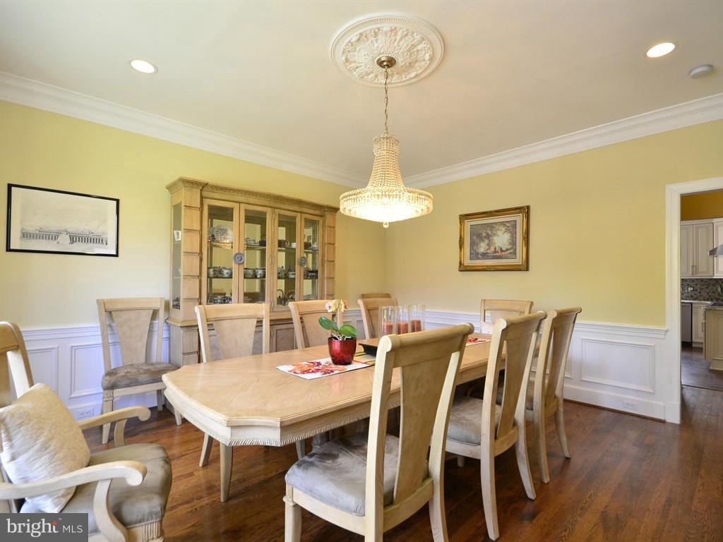 13210 River Road Potomac, MD 20854 - Photo 18 of 30 Dining Room