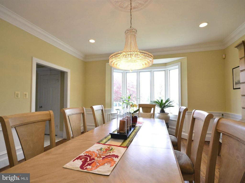 13210 River Road Potomac, MD 20854 - Photo 19 of 30 Dining Room