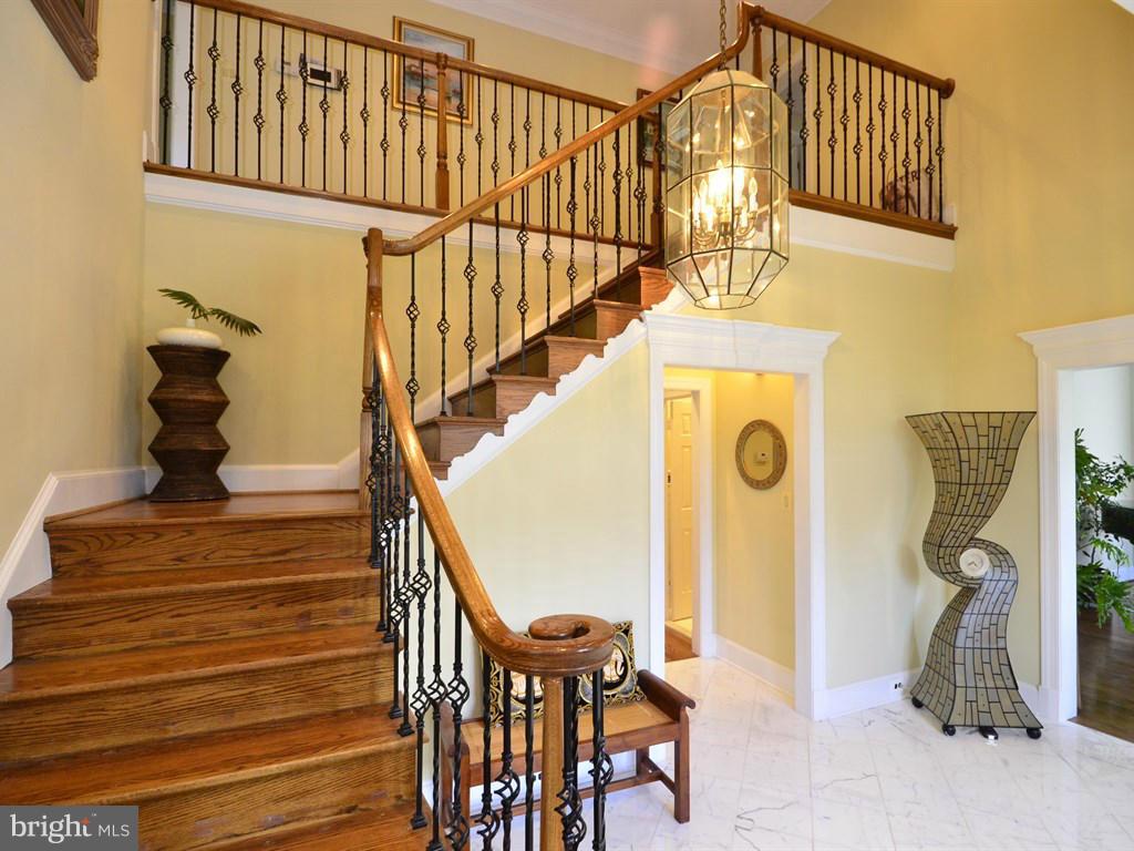 13210 River Road Potomac, MD 20854 - Photo 4 of 30 Interior (General)