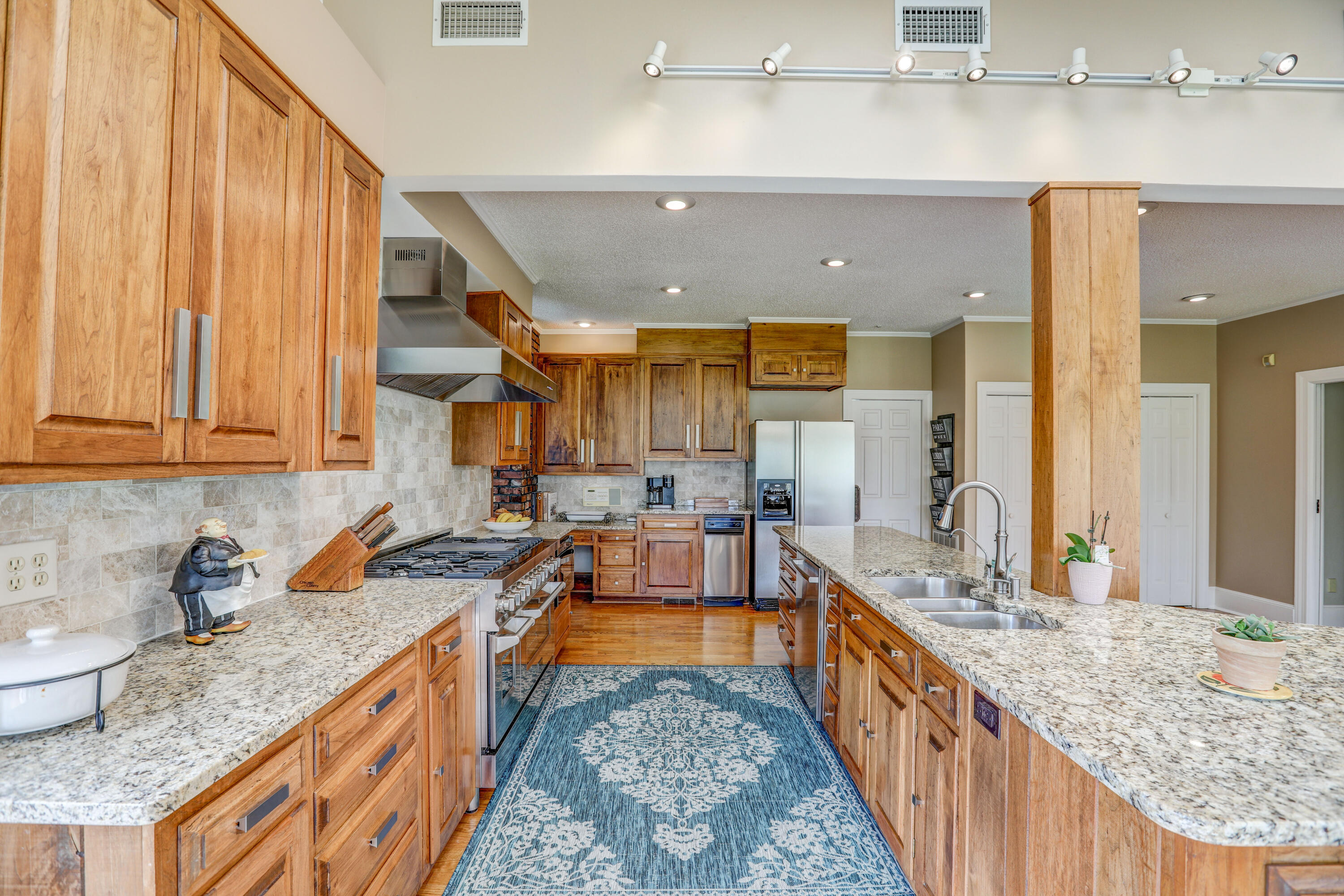 2131 King College Road Bristol, TN 37620 - Photo 47 of 116 B42A2064_5_6_7_8