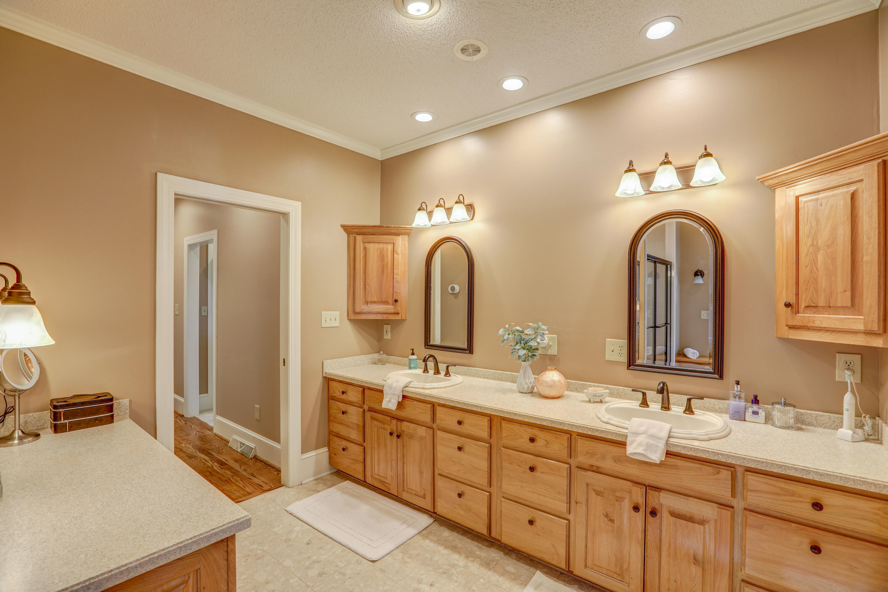 2131 King College Road Bristol, TN 37620 - Photo 91 of 116 B42A2289_90_91_92_93