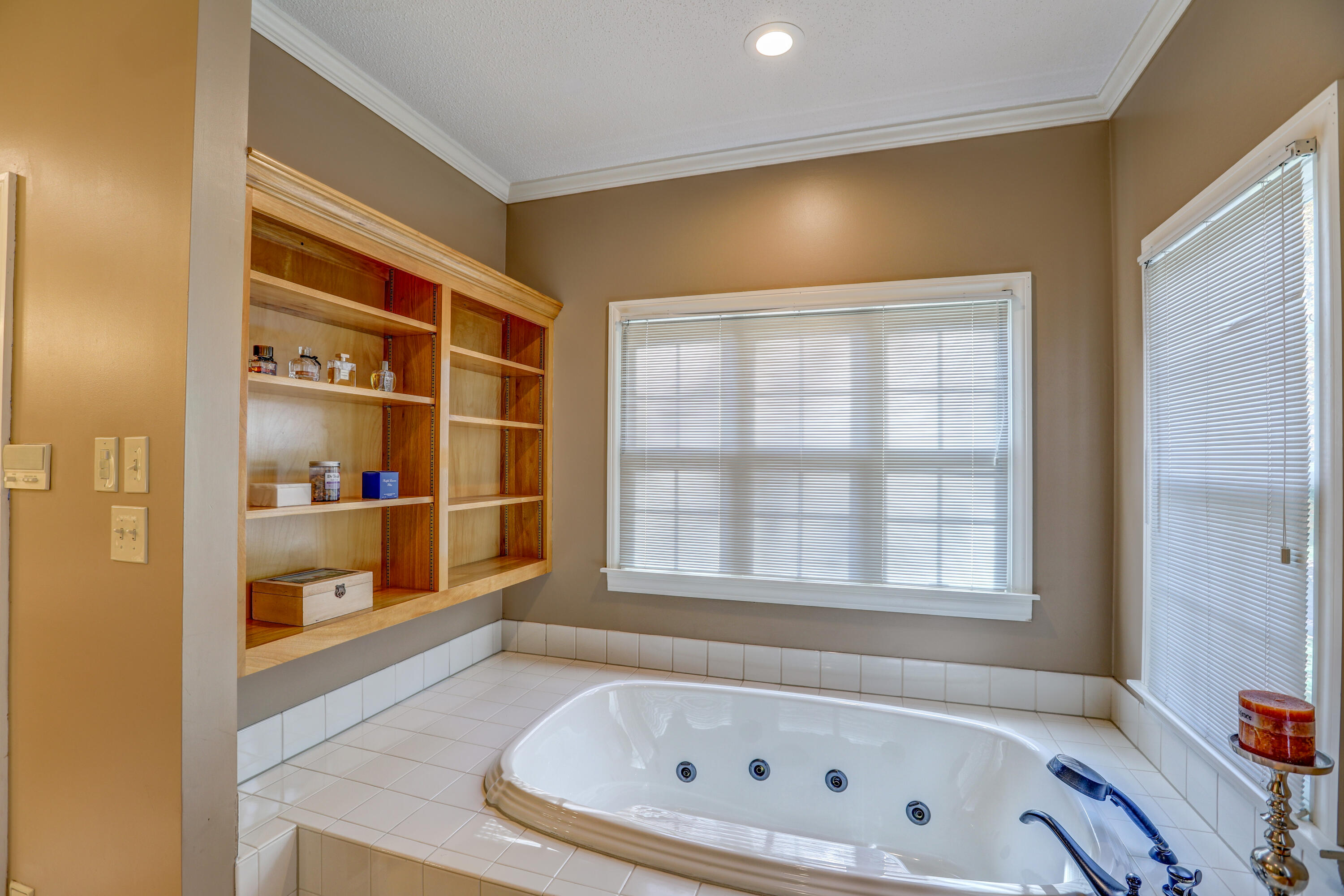 2131 King College Road Bristol, TN 37620 - Photo 93 of 116 B42A2299_300_301_302_303