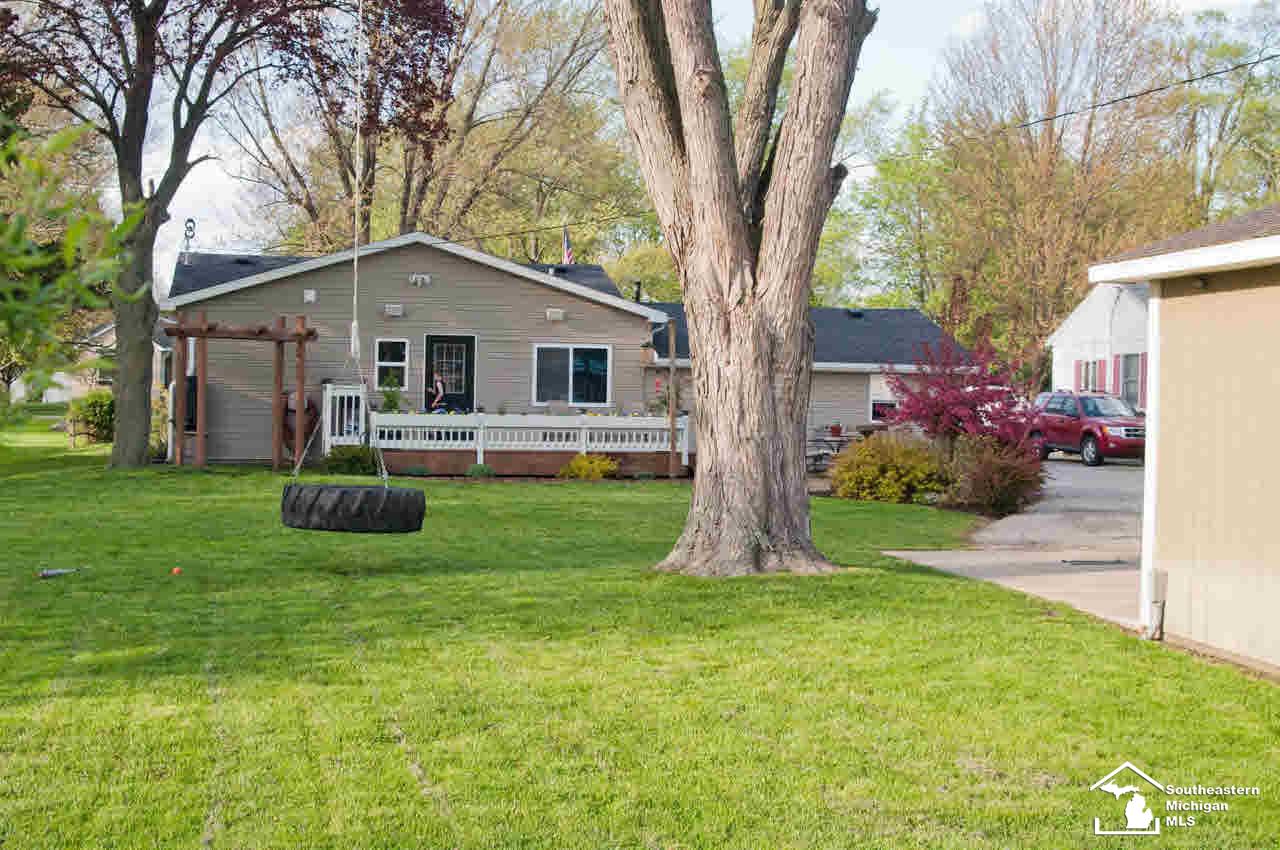 279 Lasalle Road Monroe, MI 48162 - Photo 3 of 33 21148640-2.JPG