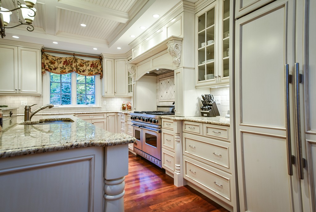 178 Lowell Road Wellesley, MA 02481 - Photo 11 of 30