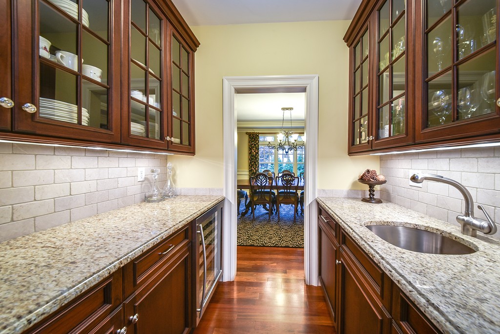 178 Lowell Road Wellesley, MA 02481 - Photo 14 of 30