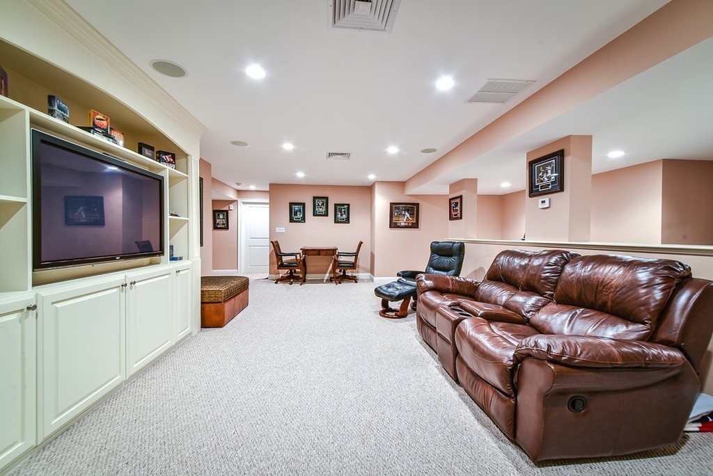 178 Lowell Road Wellesley, MA 02481 - Photo 23 of 30