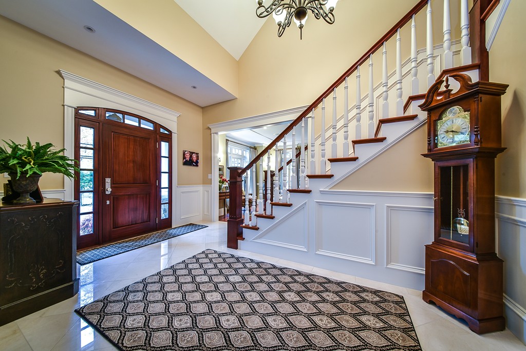 178 Lowell Road Wellesley, MA 02481 - Photo 3 of 30